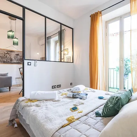 Guidoni - Superb Center Apartmán