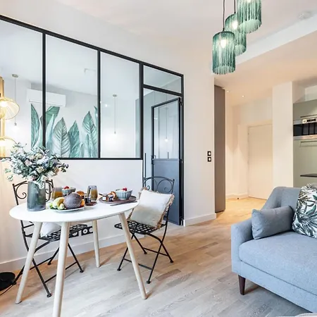 Guidoni - Superb Center Apartmán *